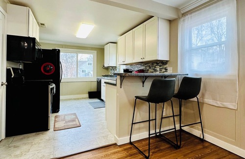 Sioux Falls House | Central 3 bed with fenced in yard