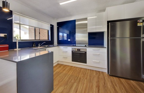 South West Rocks Apartment | Central * Air Cond * Modern Kitchen * Balcony BBQ * Garage * All Linens