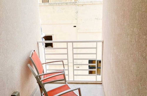 Msida Apartment | Central Apartamento en Msida, 3bdr, 2min de Yatch Marina