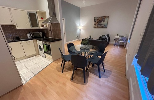 North Wall Apartment | Central Apartment Dublin 1 - 6 sleeping