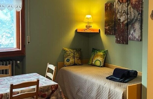 Sauze d'Oulx Apartment | Central apartment convenient to services and ski slopes