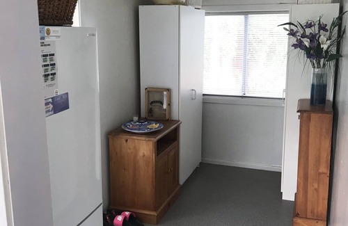 Oneroa Cottage | Central Beach Cottage Oneroa Village best of both worlds so close to everything!