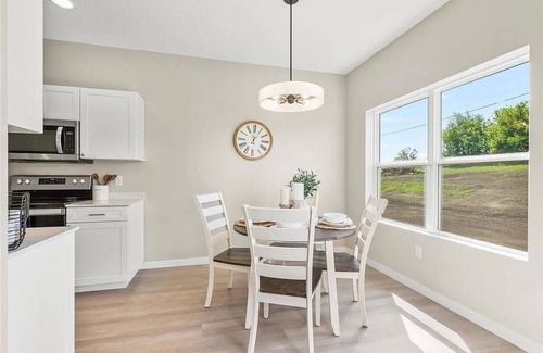 Cedar Falls House | Central Cedar Falls Townhome - Family Friendly!
