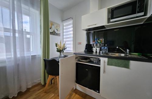 Leek House | Central Chambers Suites Suite 3