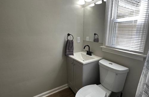 Evansville Apartment | Central Chic on Washington