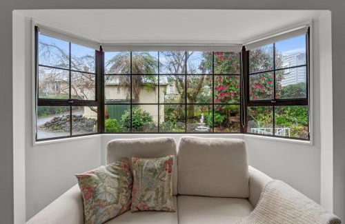 Mount Eden House | Central Comforts - Mount Eden Holiday Home