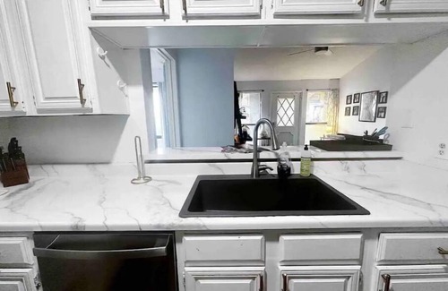Pemberton Heights House | Central, Comfy & Cozy. 2 bedrooms, 1 bathroom