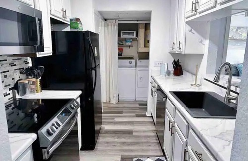 Pemberton Heights House | Central, Comfy & Cozy. 2 bedrooms, 1 bathroom