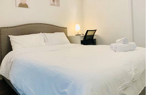 Bloor-Yorkville Apartment | Central Condo in DT of Toronto 1B1B