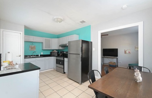Denver Heights Apartment | Central condo near to Downtown & ATT