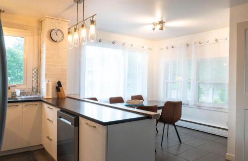 Desjardins Apartment | Central Cosy Appartement 3 chambres Levis Centre