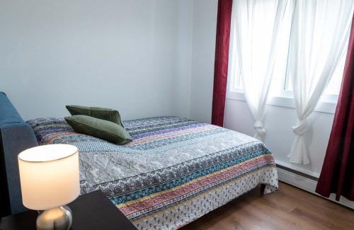 Desjardins Apartment | Central Cosy Appartement 3 chambres Levis Centre
