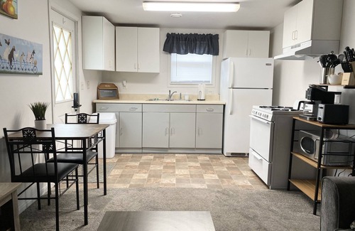 Bloomington House | Central Cottage 1 Bed 1 Bath Home