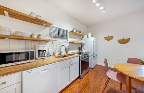 Tucson House | Central & Cozy/1 BR 1 BA/Near Alvernon Park
