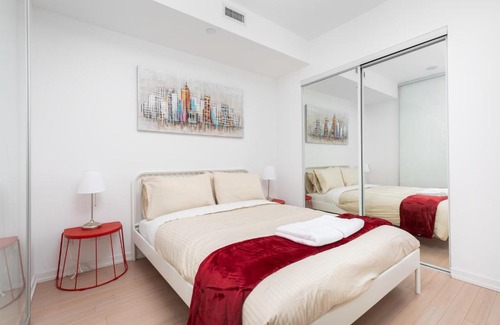 Niagara Apartment | Central Downtown Suites
