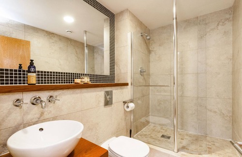 Durham Apartment | Central Durham Riverfront Apartment with Free Parking