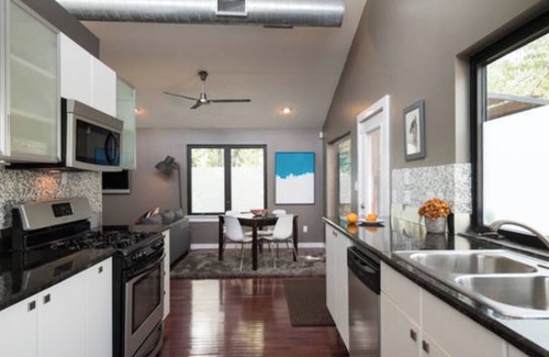 Rosewood House | Central East Austin Boutique Large Groups (1 of 2 homes - Casa Moderna 2)