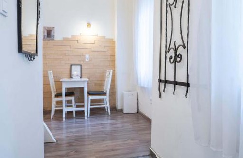 Palace District Apartment | Central Escape Studio K5