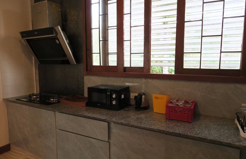 San Sai Villa | Central Festival area 4BR Villa: Sleeps 12, Private Pool, Perfect for Families