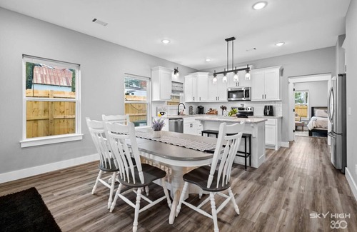 Benton County House | Central Getaway Off of I-49