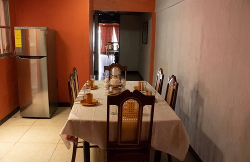Managua House | Central Home 3BR w/King Bed, AC, Free parking
