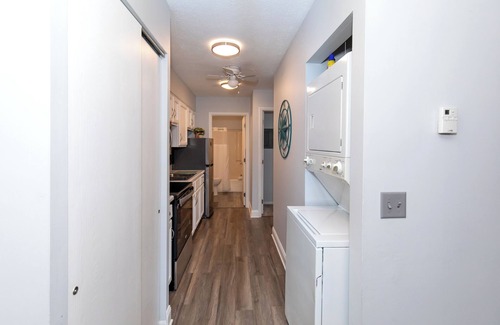 Huron Apartment | Central Huron Modern Apartment !