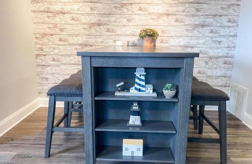 Huron Apartment | Central Huron Modern Townhome