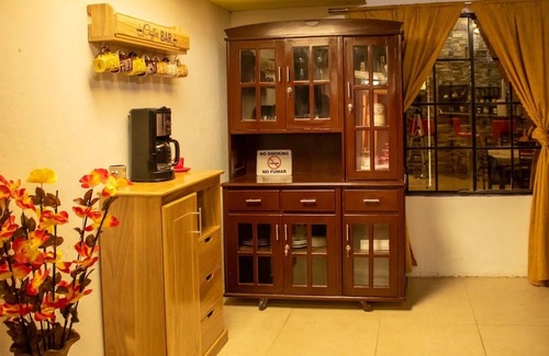 Managua House | Central Large Renovated House With AC, King Bed ★