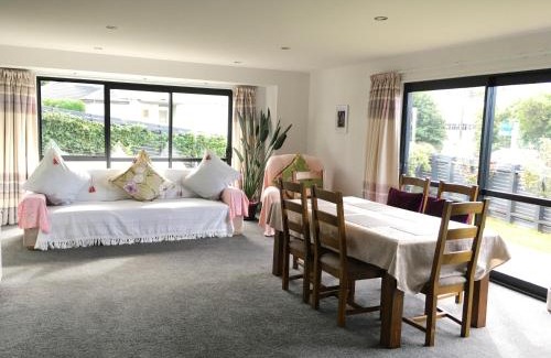 Oamaru House | Central located new build 3 bed rooms entire house