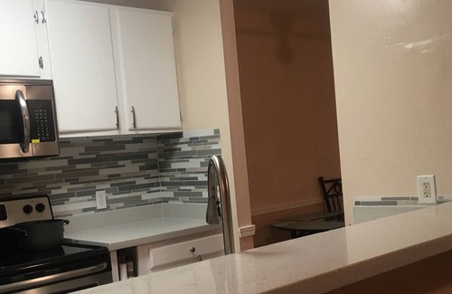 Richmond Apartment | Central Location! Close To HWY 80/580, Richmond Bart, Refinery, Marina, SF