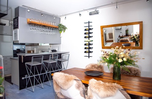 Davos Apartment | Central location! Modern and secret apartment.