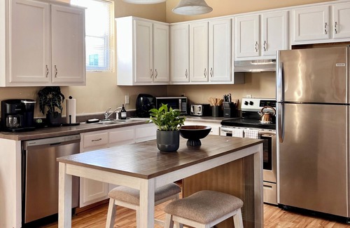 New Pathways House | Central Memphis Stay - Blocks from Beale Street & FedEx Forum