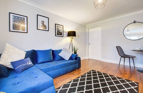 Gillingham Apartment | Central, modern 2 bedroom apartment in Gillingham by train station