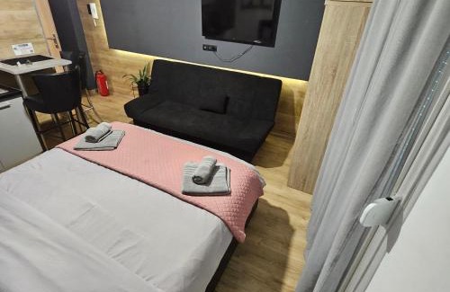 Serres Apartment | central modern apartment 3A