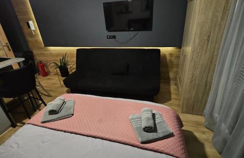 Serres Apartment | central modern apartment 3A