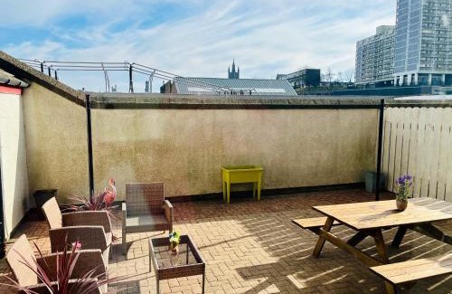 Central Aberdeen Apartment | Central, Modern Apartment - Private Terrace - Dog Friendly