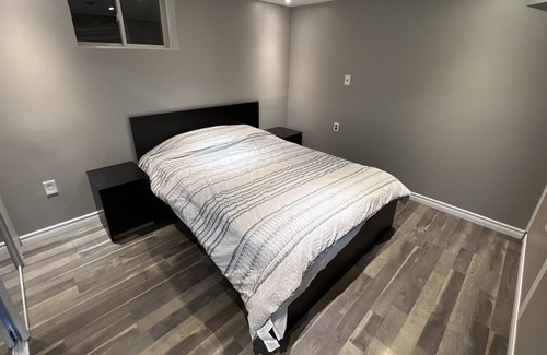 Barrie House | Central modern basement apartment close to lakes & skiing