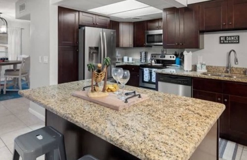 Walsingham House | Central Oasis 4BR Heated Pool Home Close To Beach Parks