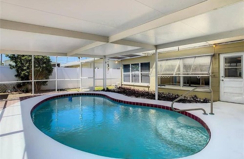 Walsingham House | Central Oasis 4BR Pool Home Close To Beach Parks