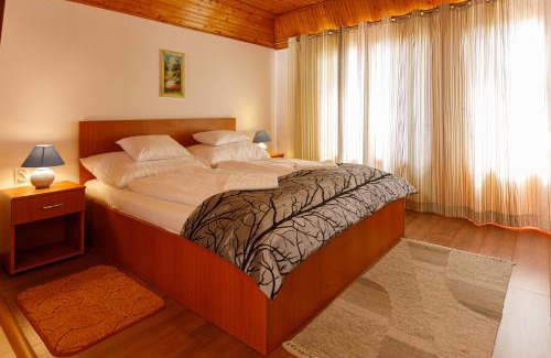 Gyula Bed & Breakfast | Central Panzió Gyula