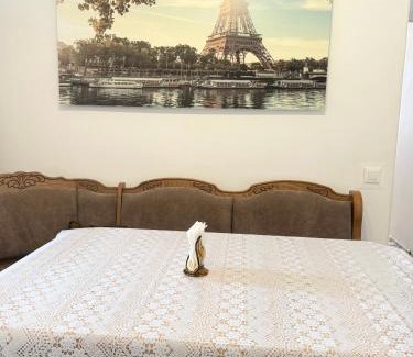 Chisinau House | Central Park Rose Valley Rooms Комнаты у Парка Долина Роз