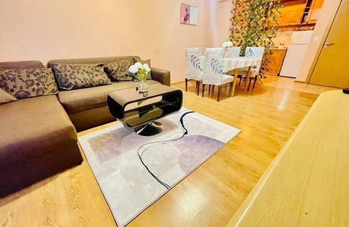 Odesos Apartment | Central pulse