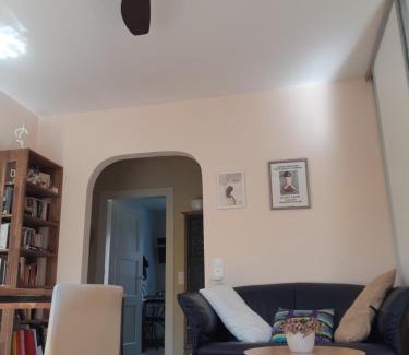 Hoengg Apartment | Central quiet and cosy apartment near Hallenstadion