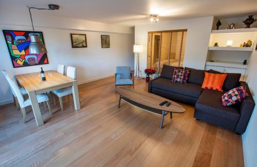 Haarlemmerbuurt Apartment | Central & Quiet Canal Apartment