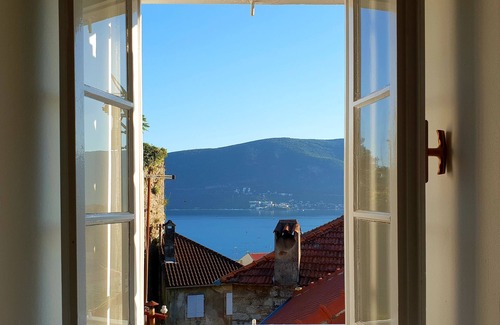 Herceg Novi Apartment | Central, Quiet & Romantic + sea view