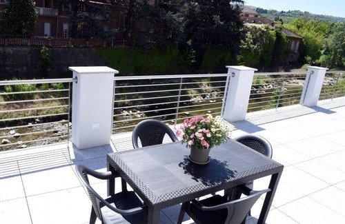 Canelli Apartment | Central River Apartment Appartamento DI Recentissima Ristrutturazione