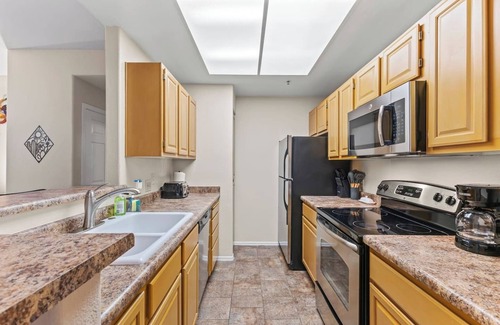 Central Scottsdale Apartment | Central Scottsdale | Pool & Gym
