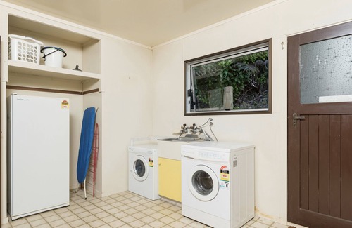 Paihia Cottage | Central Spacious Family House - Paihia House