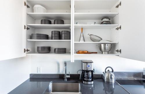 Central Square Apartment | Central Sq Studio w Doorman nr T Stop BOS-311