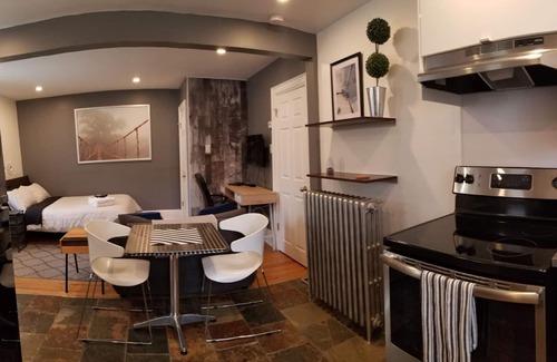 Sudbury Apartment | Central Studio --Ensuite Laundry -- Private entrance w/ deck #3
